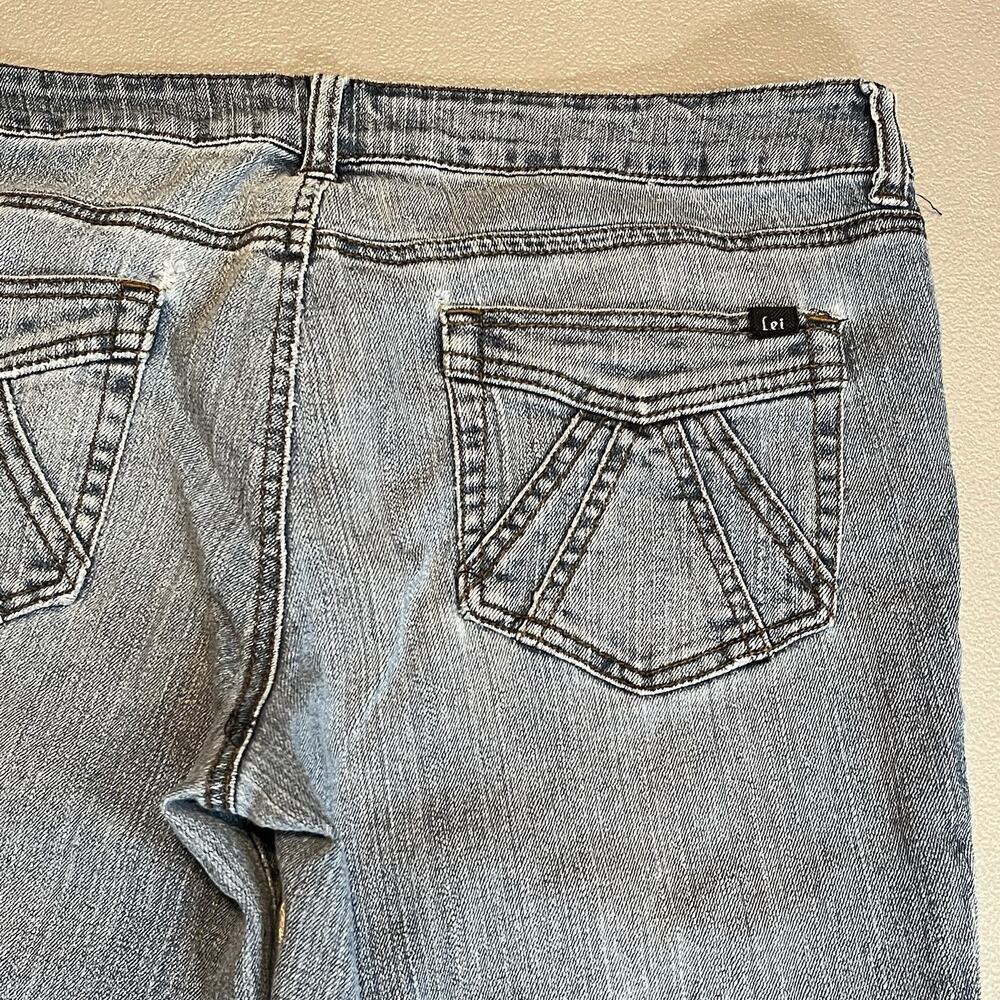 L.E.I Lei Jeans Size 13 Blue Denim Ashley Trouble Cropped Capri 90s Y2K Vintage
